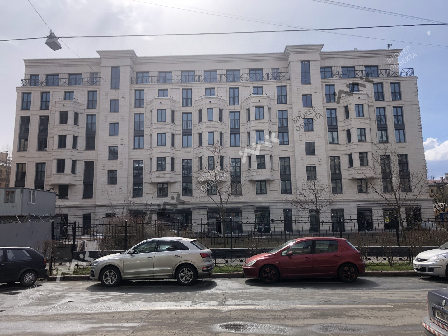 1 комн. кв. 82.5 m2 1/6 этаж Миргородская ул., д.20 Арендовать по цене  157000 ₽